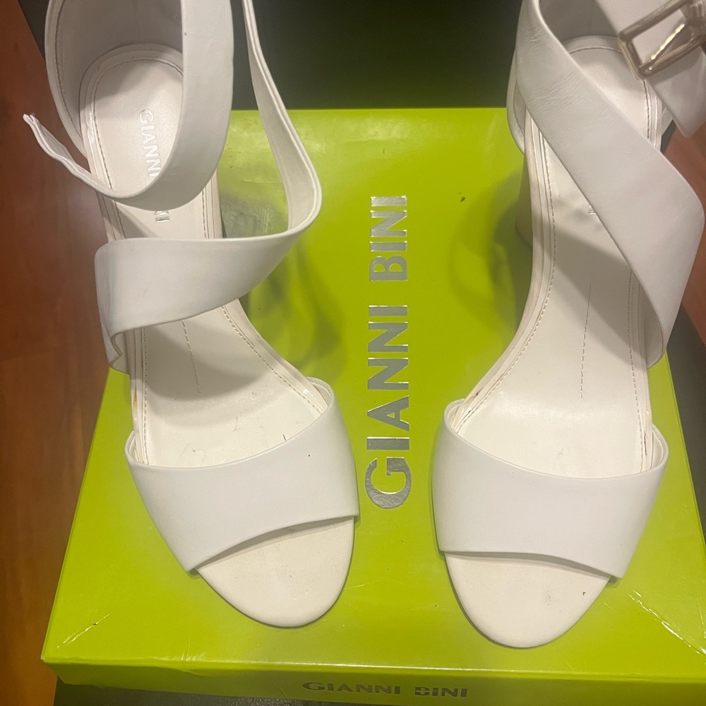 Gianni Bini White Women's Heels